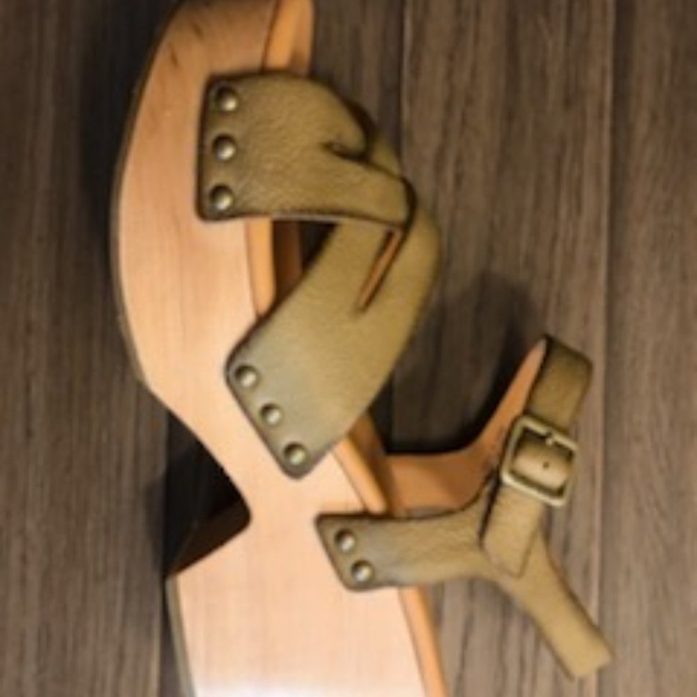 Kork-Ease Olive Green Leather Wedge Sandals - Picture 10 of 13
